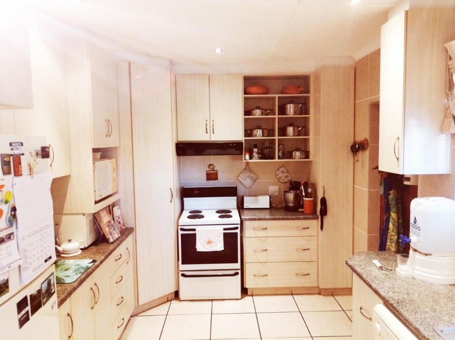 4 Bedroom Property for Sale in Noorsekloof Eastern Cape